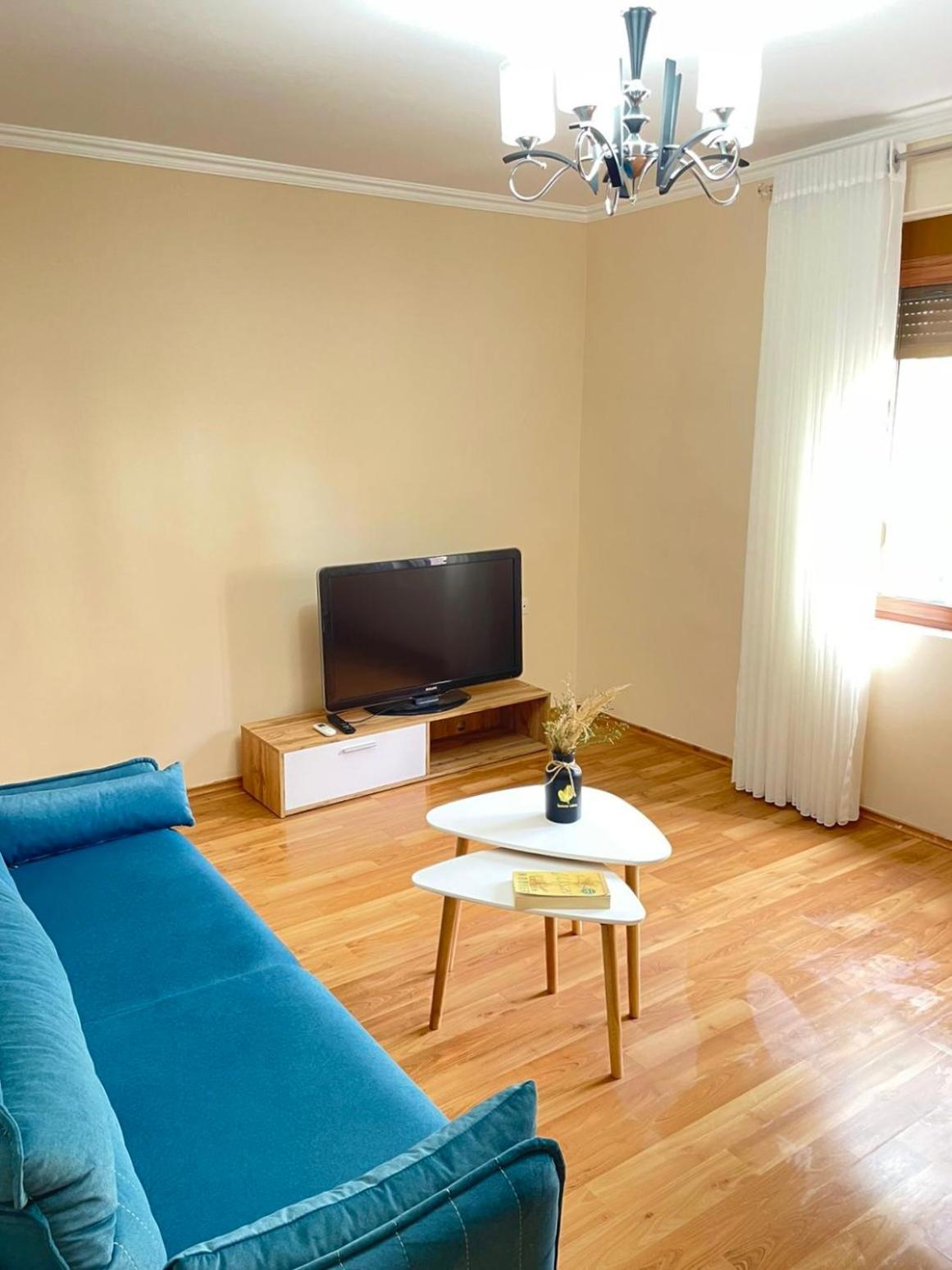 Skanderbeg Square Apartment 02 Тирана Экстерьер фото