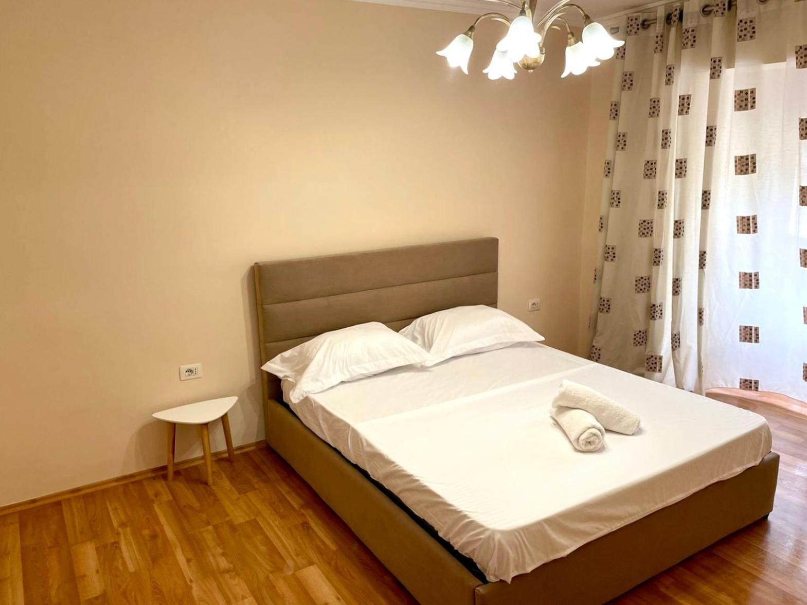 Skanderbeg Square Apartment 02 Тирана Экстерьер фото