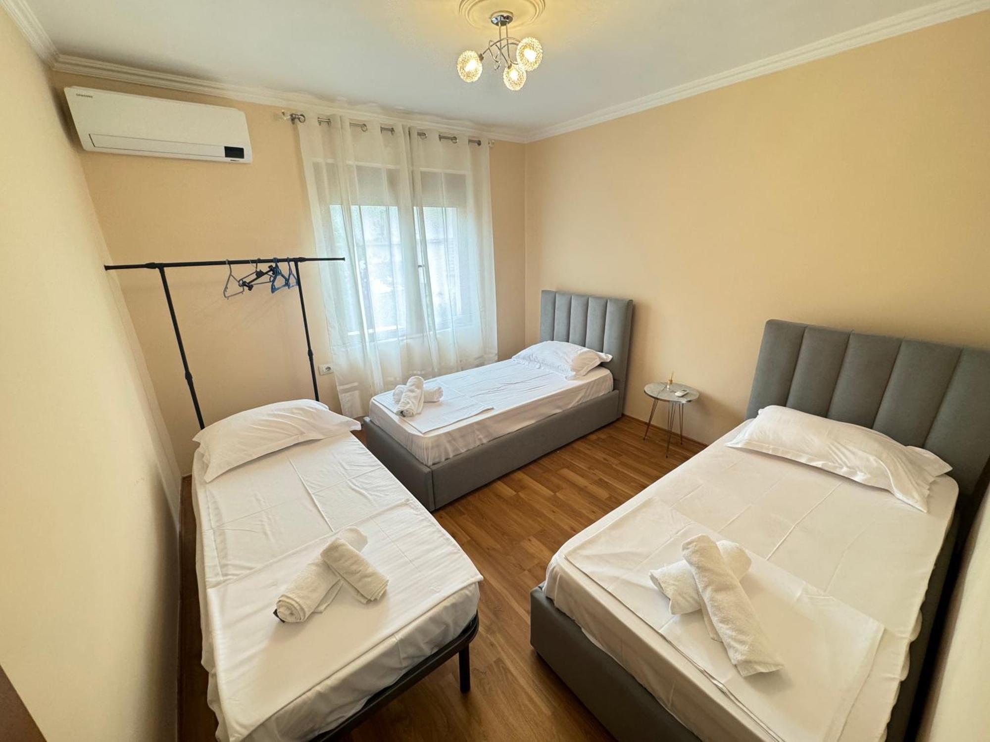 Skanderbeg Square Apartment 02 Тирана Экстерьер фото