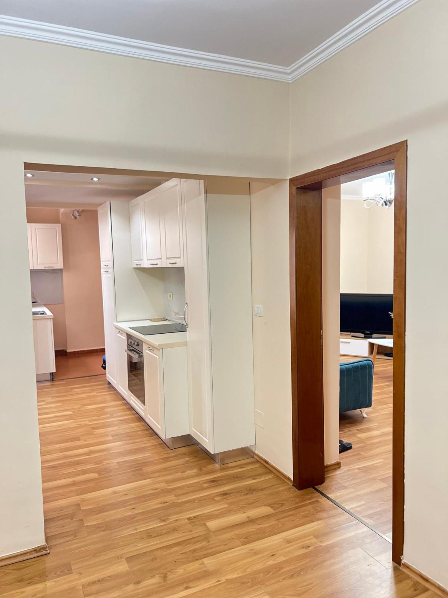 Skanderbeg Square Apartment 02 Тирана Экстерьер фото