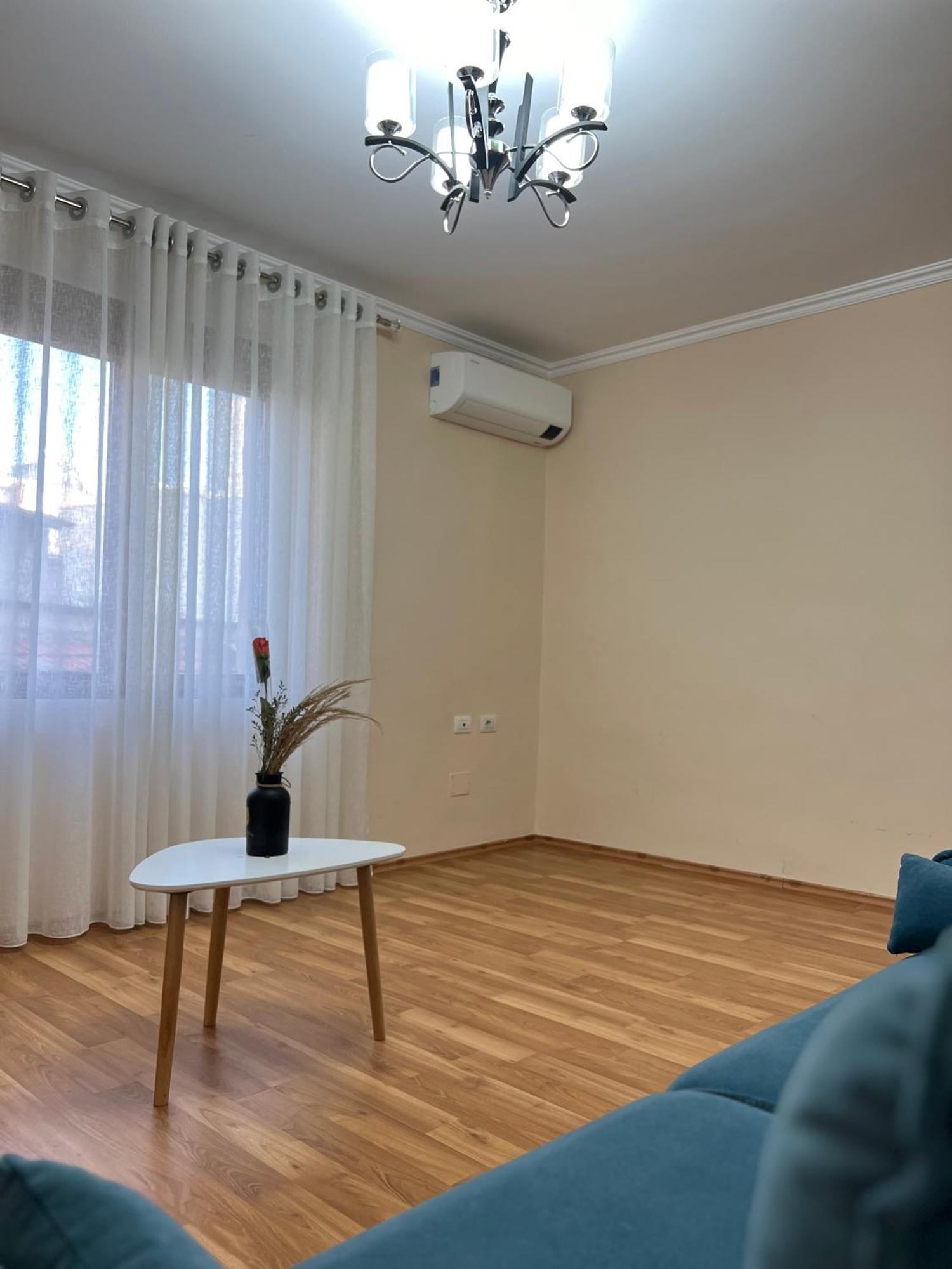 Skanderbeg Square Apartment 02 Тирана Экстерьер фото