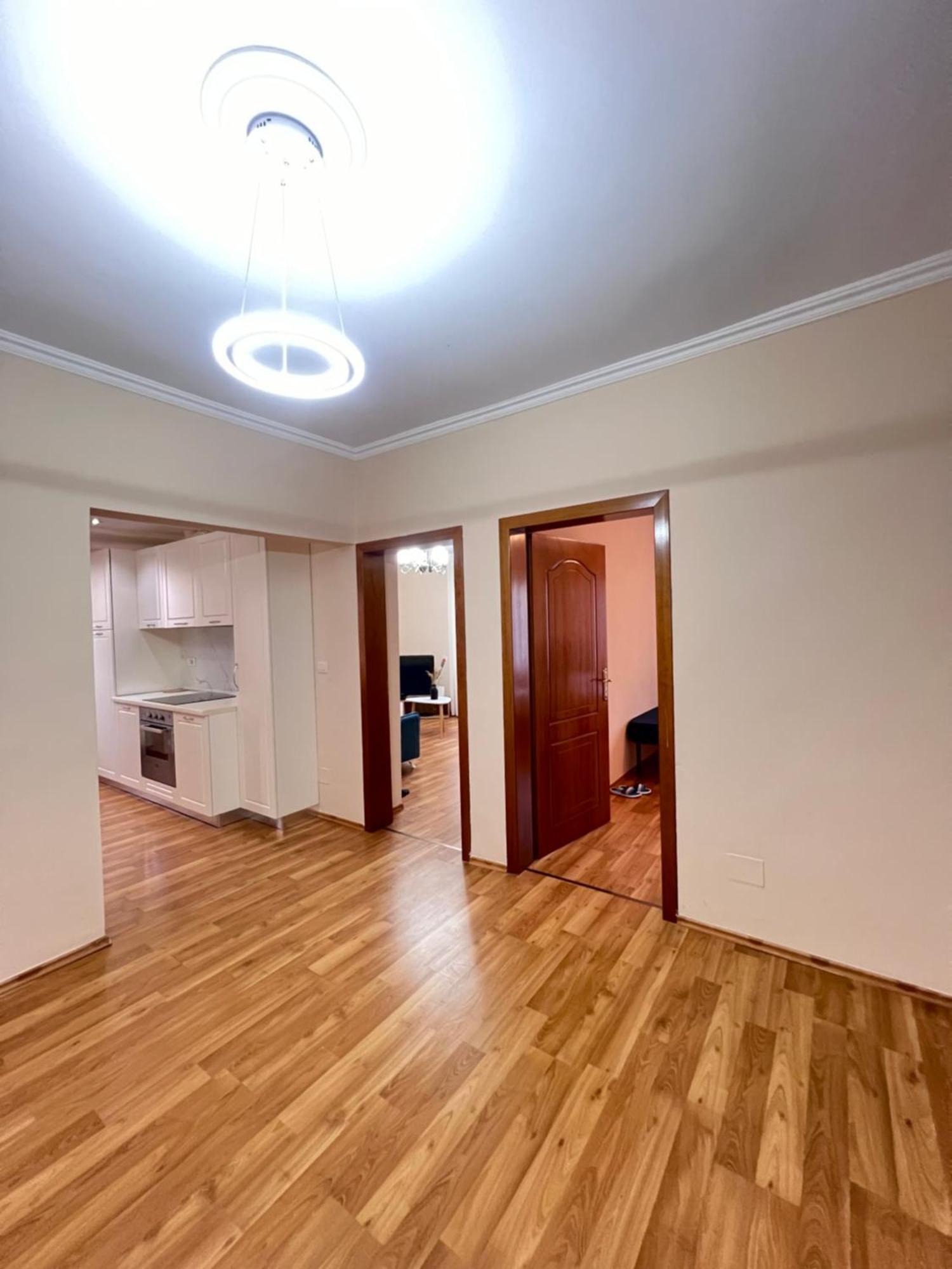 Skanderbeg Square Apartment 02 Тирана Экстерьер фото