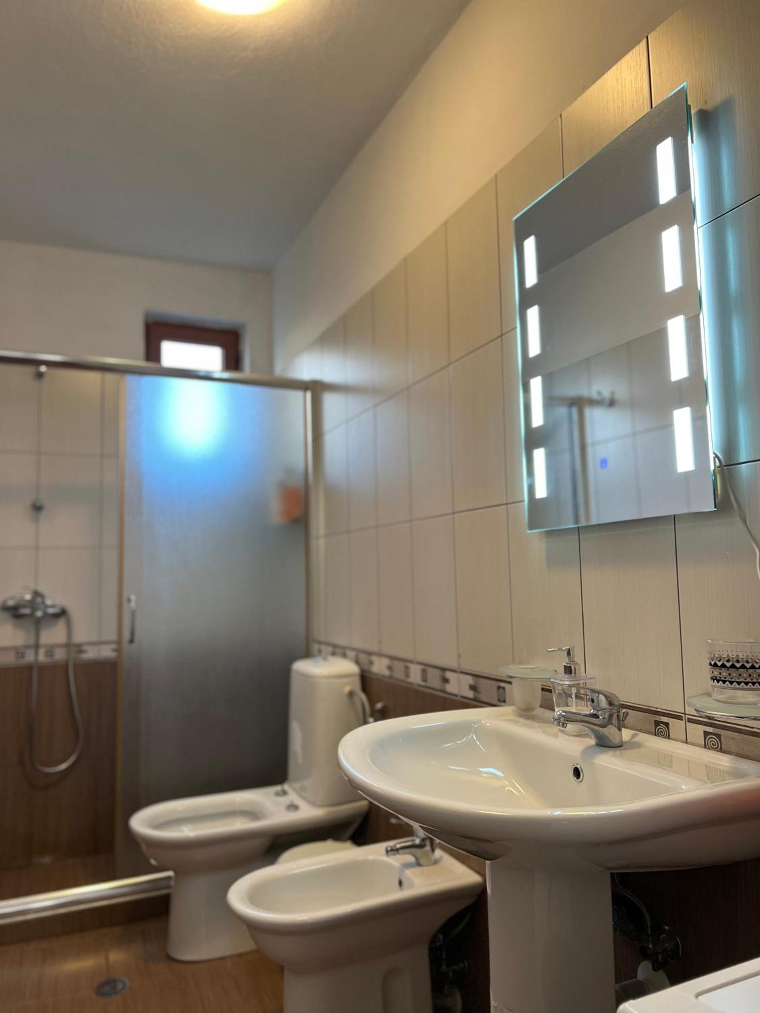 Skanderbeg Square Apartment 02 Тирана Экстерьер фото